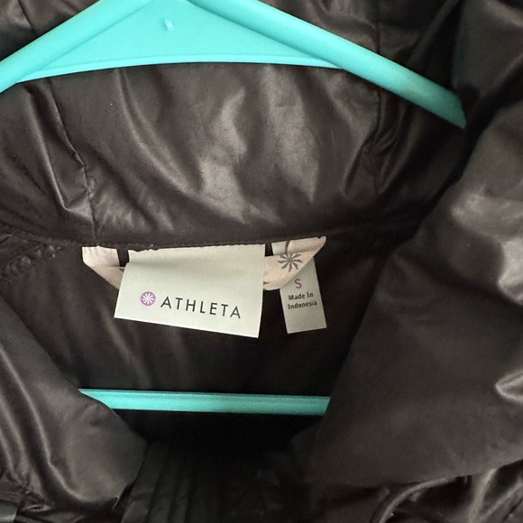 Athleta puffer jacket — Small - Picture 4 of 4